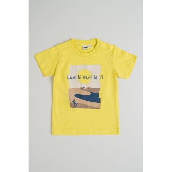 Tricou cu imprimeu grafic si text