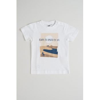 Tricou cu imprimeu grafic si text