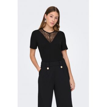 Tricou cu insertie de dantela
