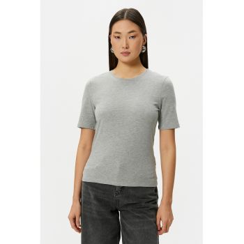 Tricou cu model uni si decolteu rotund