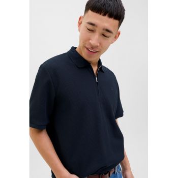 Tricou polo din amestec de bumbac organic cu fenta cu fermoar