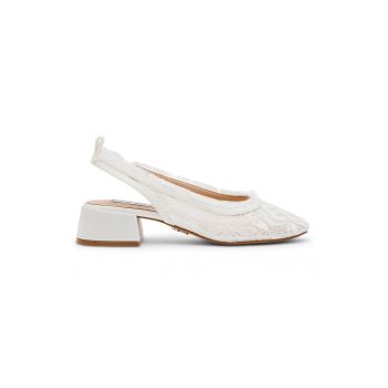 Pantofi cu toc masiv si design lacuit