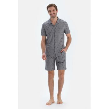 Pijama cu imprimeu si nasturi
