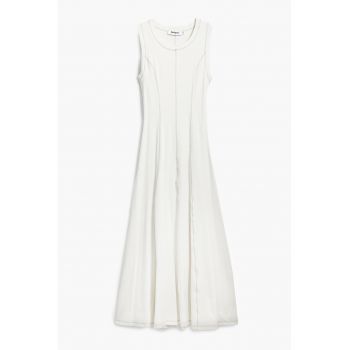 Rochie cu croiala in A si cusaturi contrastante