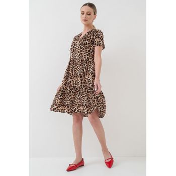Rochie evazata cu maneci scurte