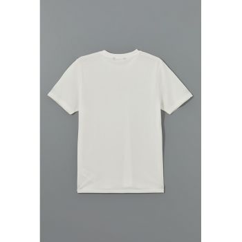 Tricou cu model uni si decolteu la baza gatului