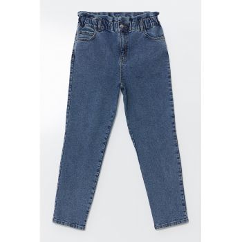 Blugi mom fit cu talie inalta