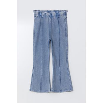 Colanti cu croiala ampla si aspect de denim