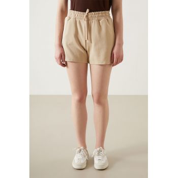 Pantaloni scurti cu snur
