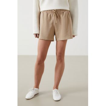 Pantaloni scurti cu snur in talie