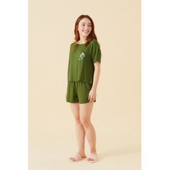 Pijama cu pantaloni scurti si imprimeu pe piept