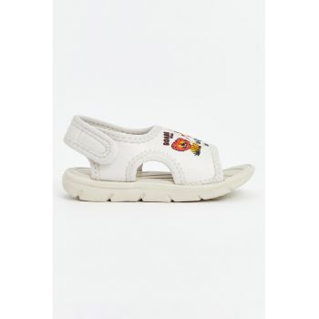 Sandale cu velcro si model grafic