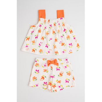 Set de top cu model floral si pantaloni scurti - 2 piese