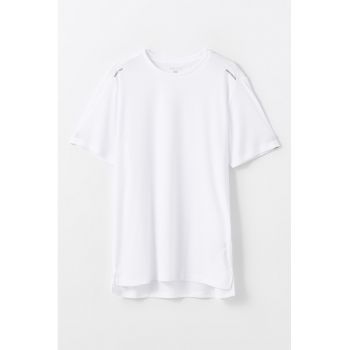 Tricou cu decolteu rotund si detalii reflectorizante