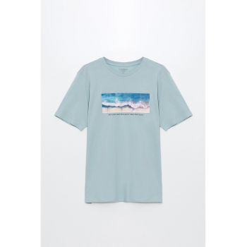 Tricou cu imprimeu grafic
