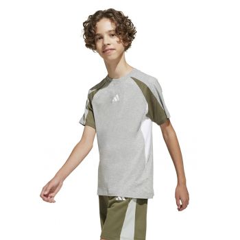 Tricou cu model monograma pe piept