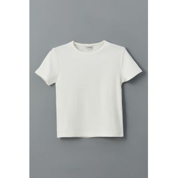 Tricou uni cu decolteu la baza gatului
