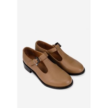 Pantofi dama taupe din piele texturata cu talpa neagra si bareta