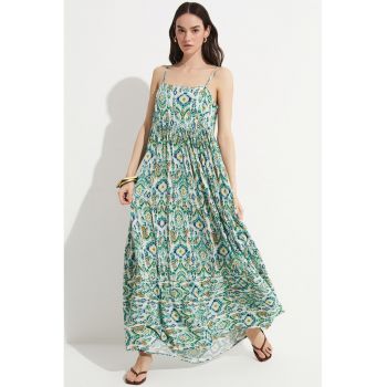 Rochie cu imprimeu floral si bretele inguste