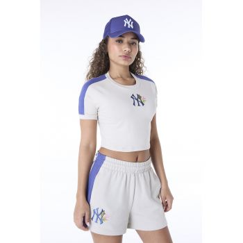 Tricou crop cu monograma brodata