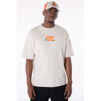 Tricou cu decolteu la baza gatului si imprimeu