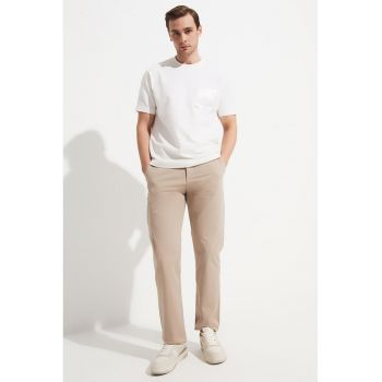 Tricou cu decolteu la baza gatului si model uni