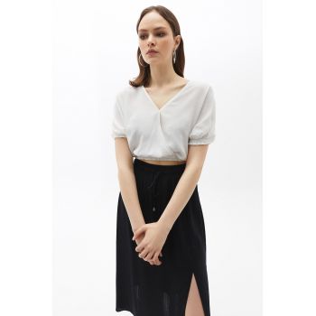 Bluza crop cu decolteu in V