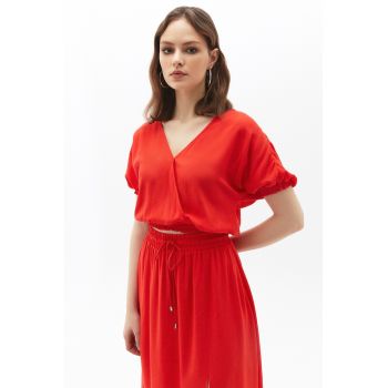 Bluza crop cu decolteu in V
