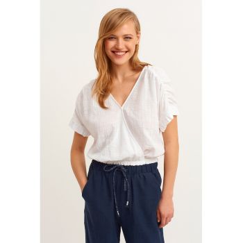 Bluza cu croiala petrecuta si decolteu in V