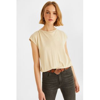 Bluza cu decolteu adanc pe partea din spate