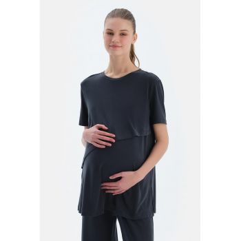 Pantaloni de trening cu croiala dreapta si buzunare