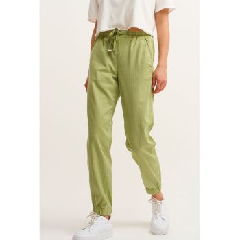 Pantaloni din amestec de lyocell cu snur de ajustare