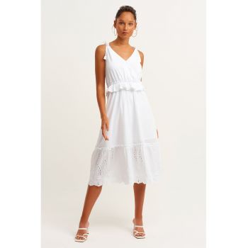 Rochie midi evazata cu volane