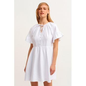 Rochie mini cu croiala in A si volane