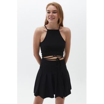 Rochie mini cu decupaj frontal