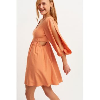 Rochie mini cu decupaje laterale