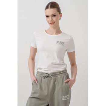 Tricou cu decolteu la baza gatului