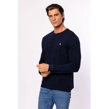Bluza cu logo si decolteu la baza gatului