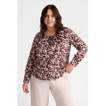 Bluza cu model si decolteu rotund