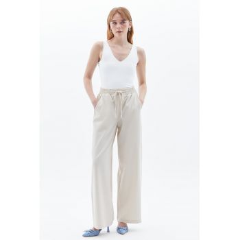 Pantaloni cu croiala ampla - model uni si talie ajustabila