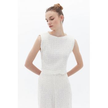 Top cu aspect texturat