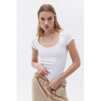 Tricou slim fit cu decolteu rotund