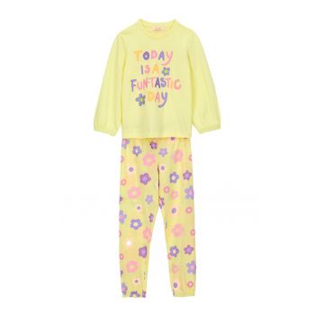 Pijama din bumbac cu model text si floral