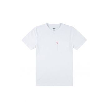 Tricou cu decolteu la baza gatului si aplicatie pe piept