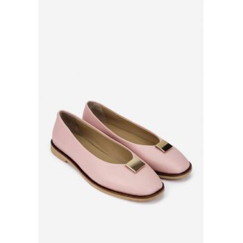 Balerini dama roz pudra din piele cu ornament auriu