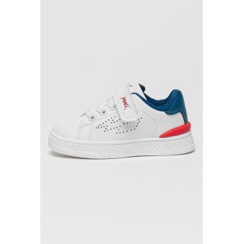 Pantofi sport din piele ecologica cu talpa plata si inchidere velcro