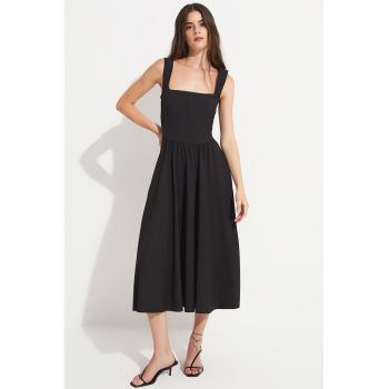 Rochie midi evazata