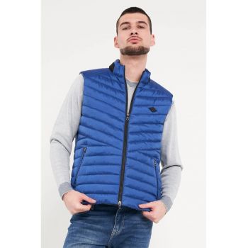Vesta cu aspect matlasat si fermoar