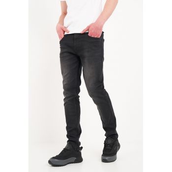 Blugi slim fit cu talie medie