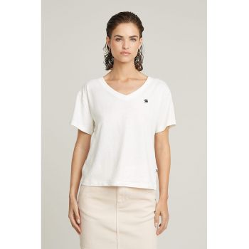 Tricou cu decolteu in V si logo